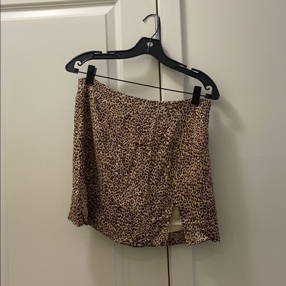 Leopard print mini skirt